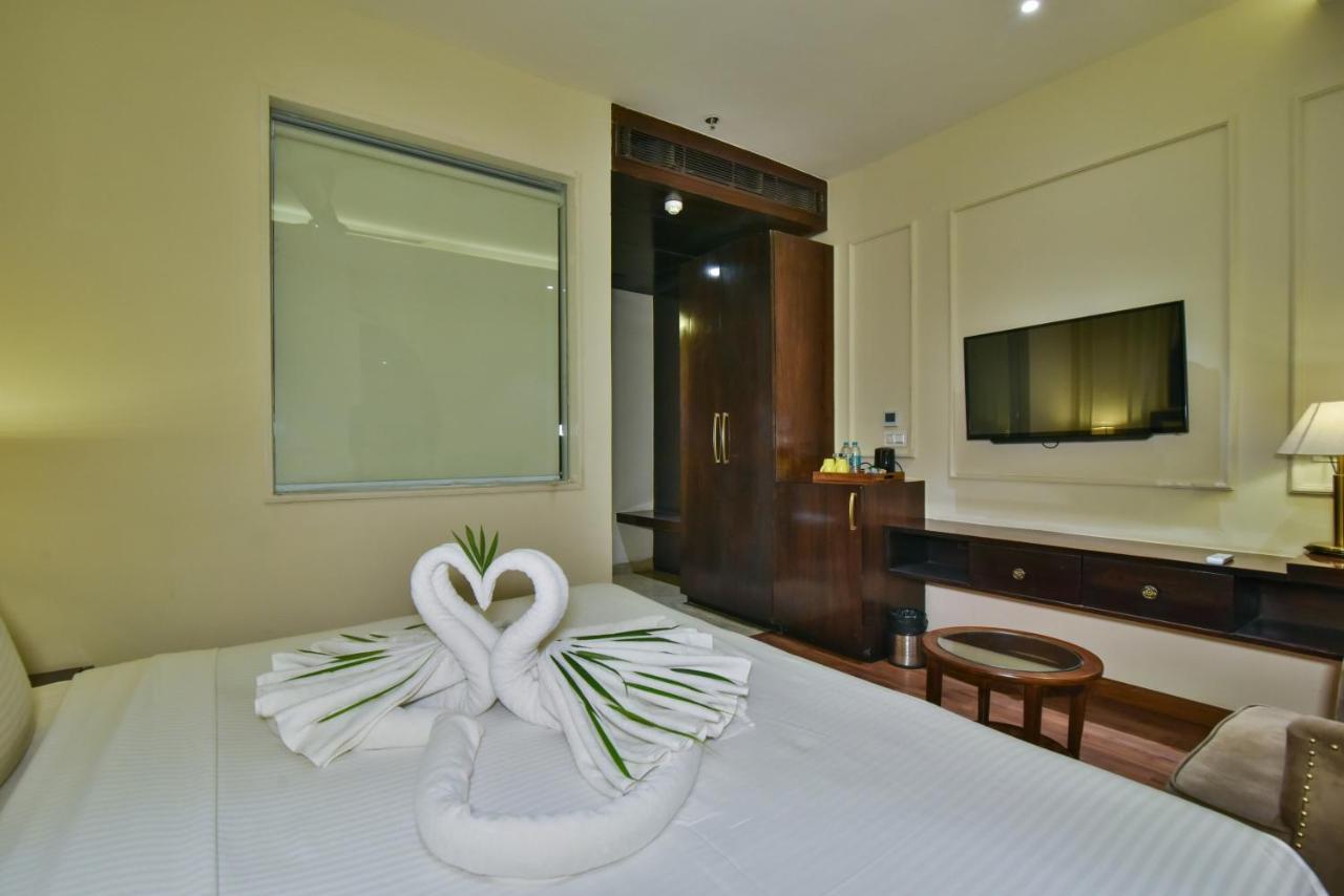 Hotel Br Grand With Nimo Club Amritsar -5 Mint From Golden Temple المظهر الخارجي الصورة