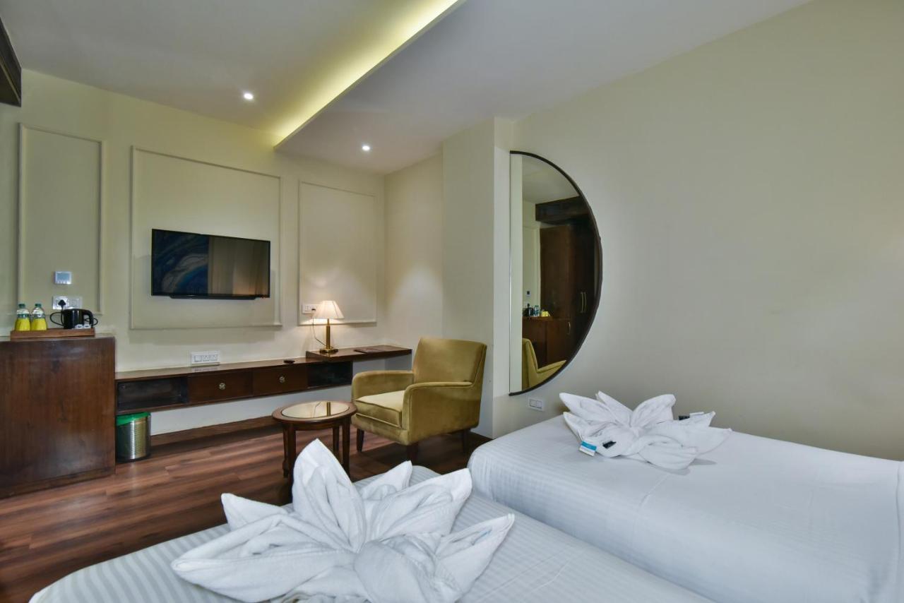 Hotel Br Grand With Nimo Club Amritsar -5 Mint From Golden Temple المظهر الخارجي الصورة