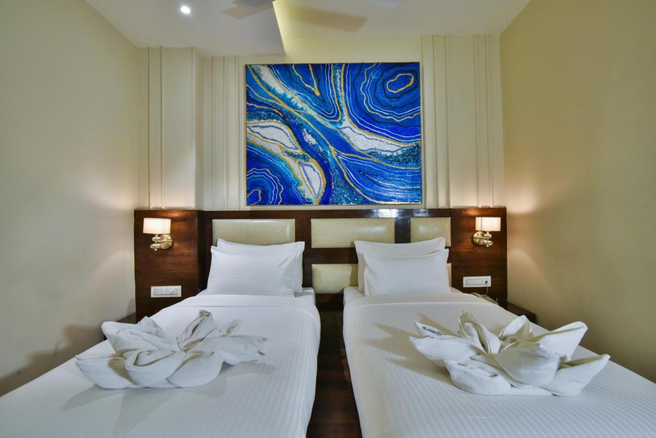Hotel Br Grand With Nimo Club Amritsar -5 Mint From Golden Temple المظهر الخارجي الصورة
